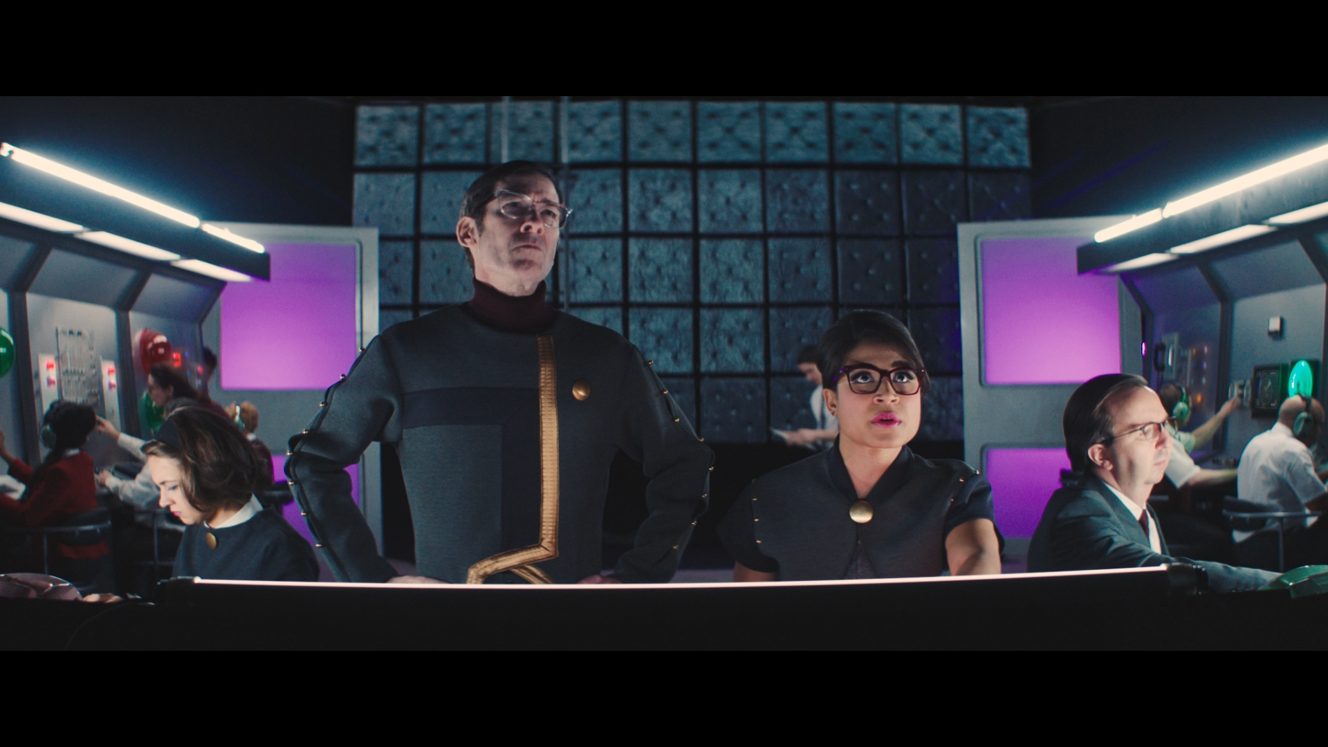 Eyeconic - "A_Better_Way to_Buy_Glasses"